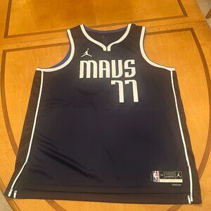 Luka Doncic Mavs Jersey XXL